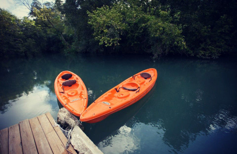 Kayaks at Geronimo Creek Retreat.