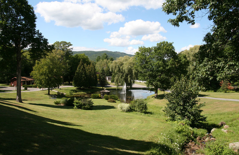 Exterior view of Roaring Brook Ranch Resort & Conference Center.