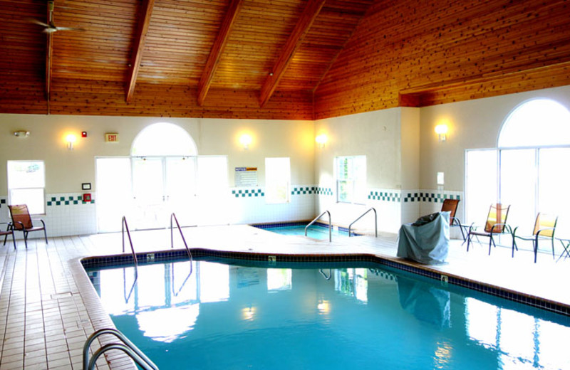 Indoor pool at Country Inn River Falls.