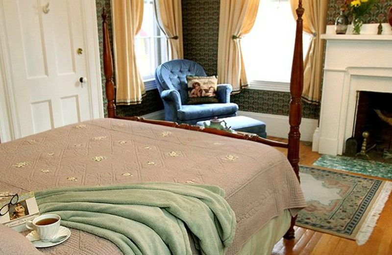 Guest room at Jeremiah Mason Bed & Breakfast.