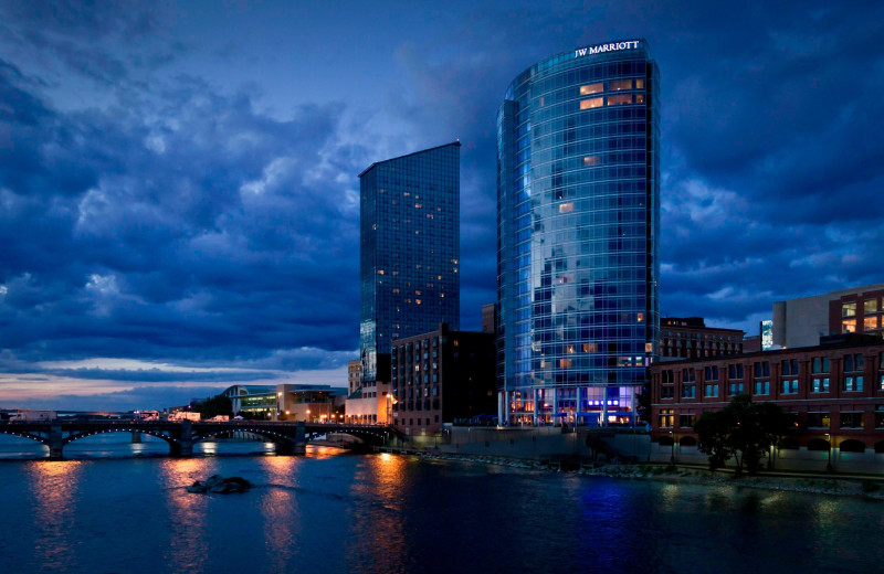 Exterior view of JW Marriott Hotel Grand Rapids.