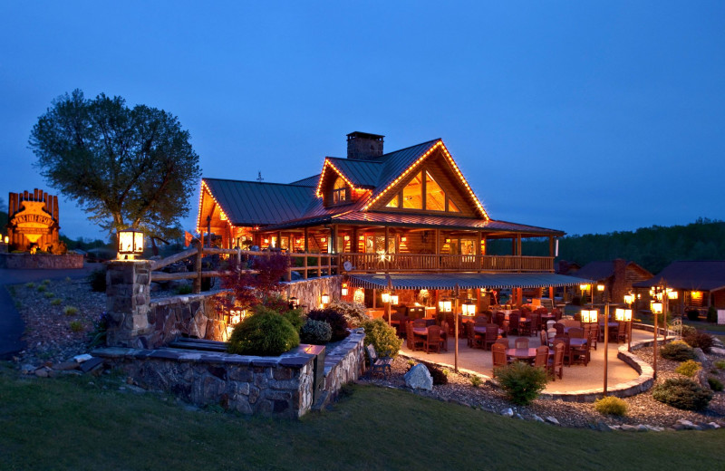 Exterior view of Smoke Hole Caverns & Log Cabin Resort.