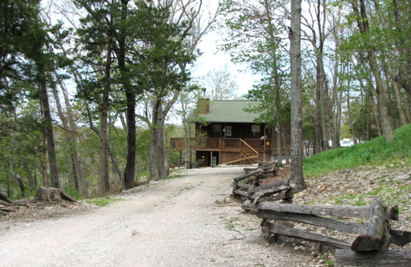 Exterior view at Can-U-Canoe Riverview Cabins.