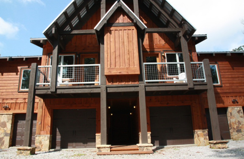 Condo exterior at Highland Rim Retreats.