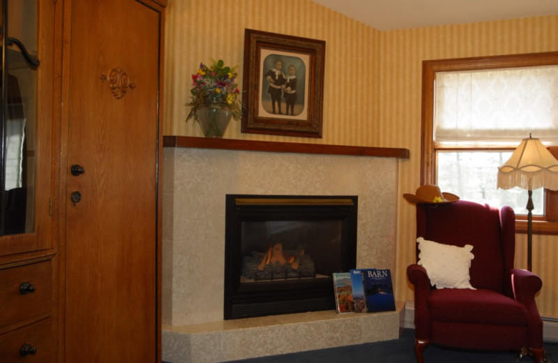 Guest living room at Albergo Allegria.