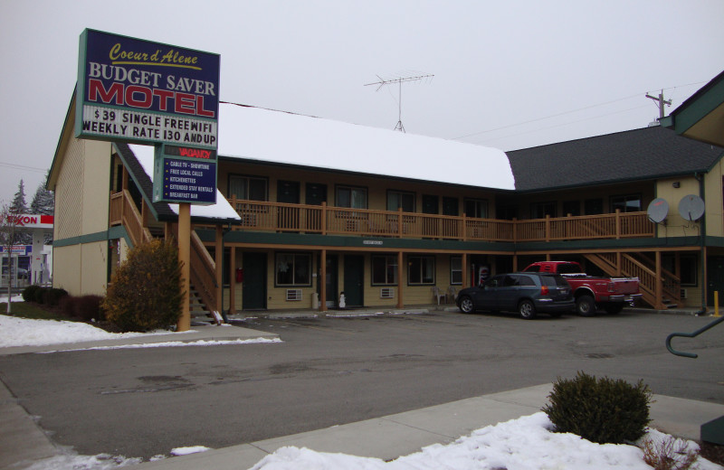 Front view of the Couer d'Alene Budget Saver Motel.