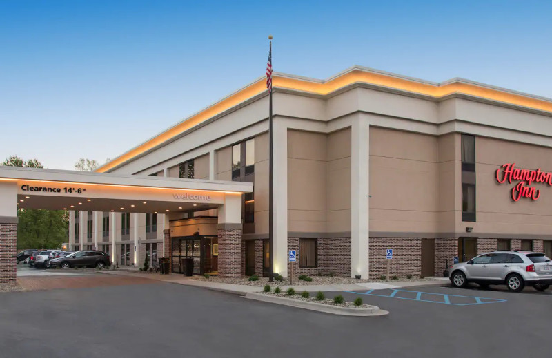 Exterior view of Hampton Inn Port Huron.