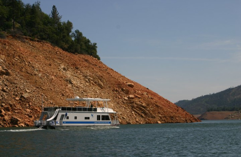 Houseboat exterior at Lake Oroville.