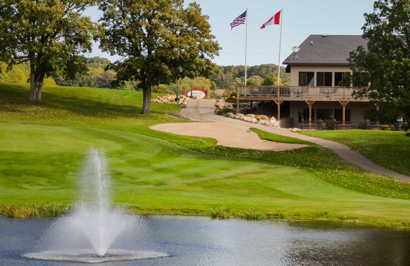 Exterior view of Forest Hills Golf
