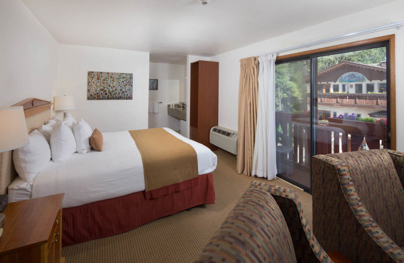 Guest room at Obertal Inn.