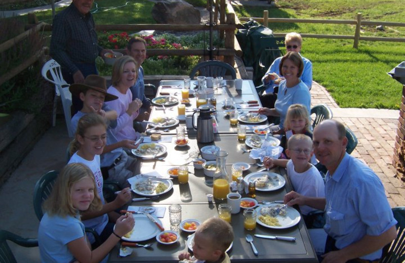 Family dining at K3 Guest Ranch.