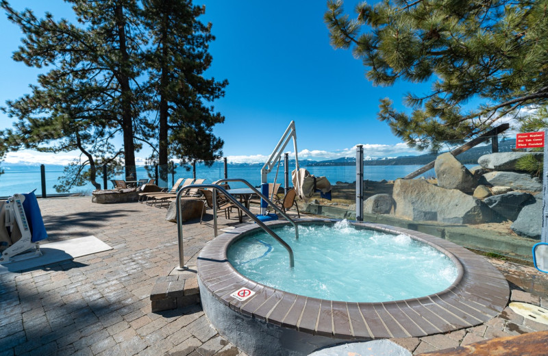 Hot tub at Red Wolf Lakeside Lodge Resort Condos.