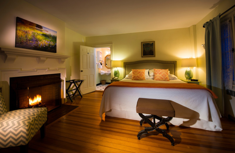 Guest room at York Harbor Inn.