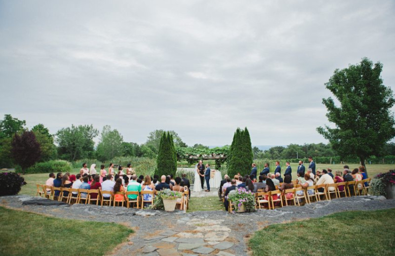 Weddings at Buttonwood Grove Winery