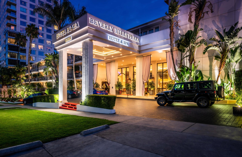 Exterior view of Beverly Hills Plaza Hotel 