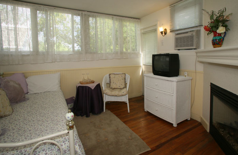 Guest room at Brannan Cottage Inn.