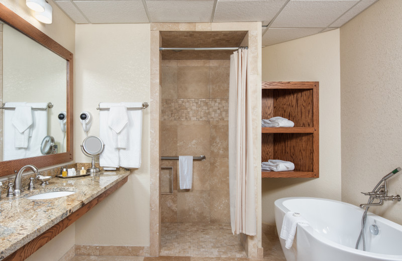 Newly renovated Guest Bathrooms at the Chetola Lodge