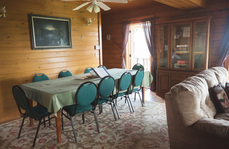 Cabin dining room at Cobtree Vacation Rental Homes.