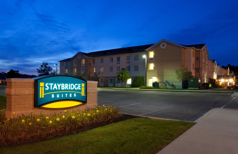 Exterior view of Staybridge Suites Cleveland East Mayfield Hts.