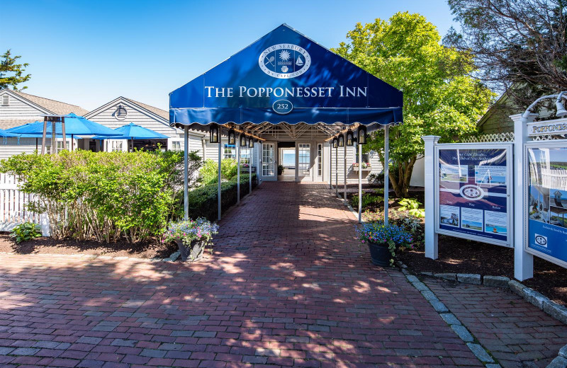 Dining at The Club at New Seabury.