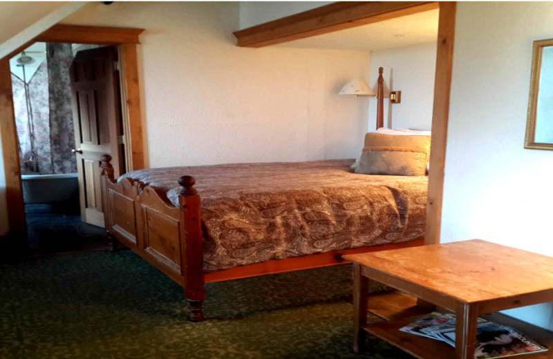 Guest room at River Street Inn.