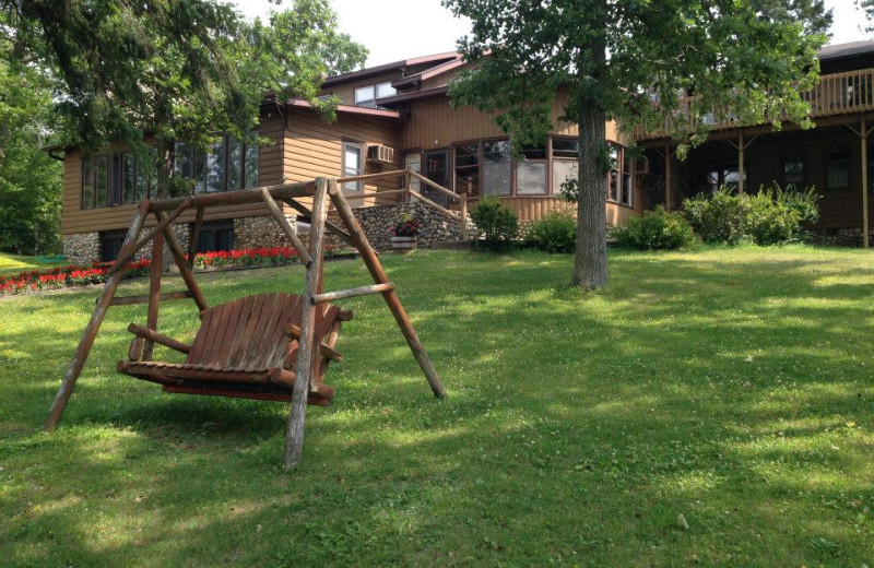 Exterior view of Timberlane Resort.