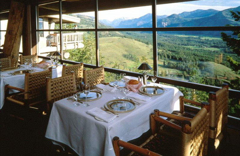 Dining with a view at Sun Mountain Lodge.