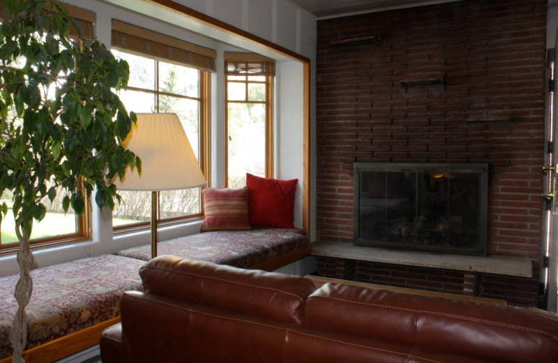 Lobby at St. Moritz Lodge & Condominiums.