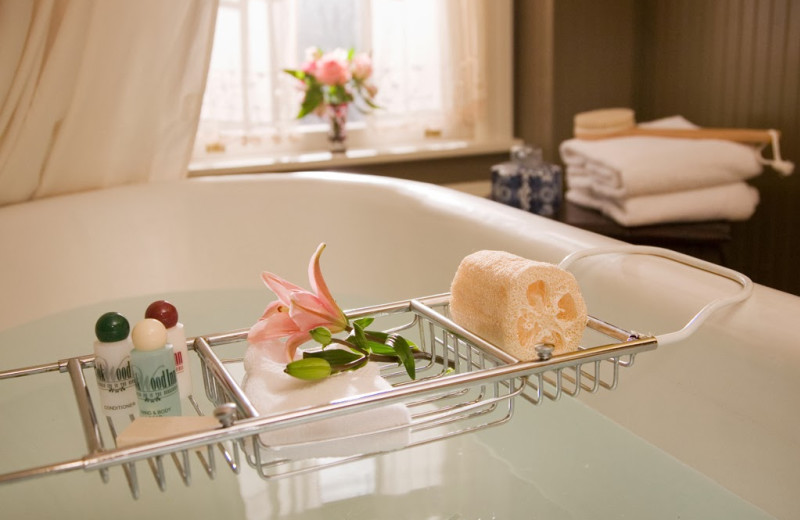 Bath tub at The Rookwood Inn.