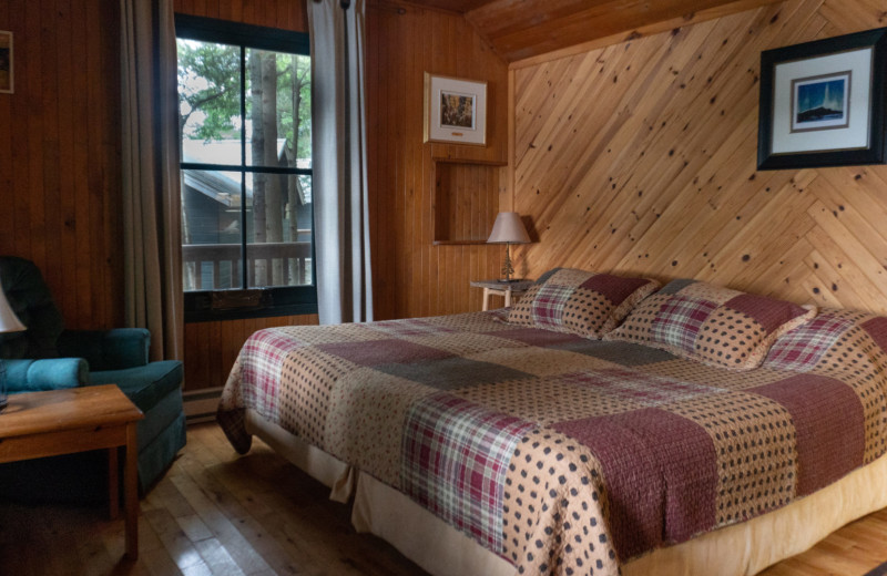 Cabin bedroom at Bartlett Lodge.