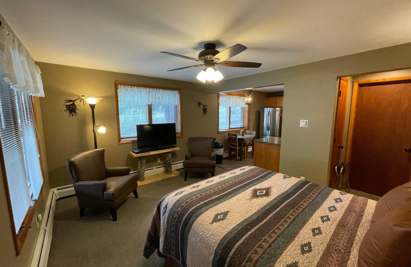 Guest room at Aspen Winds.