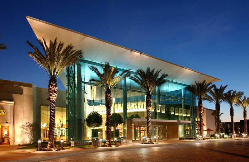 Shopping mall near Westgate Lakes Resort & Spa.