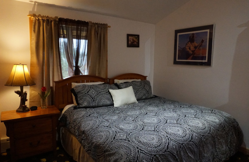 Guest bedroom at Salmon Catcher Lodge.