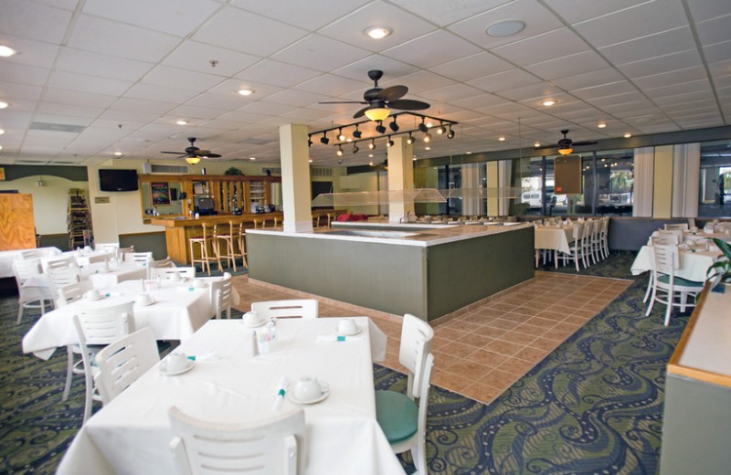 Dining at Grande Shores Ocean Resort.