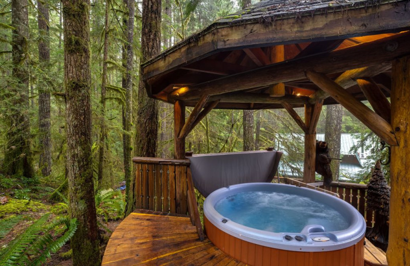 Rental hot tub at Mt. Baker Lodging.