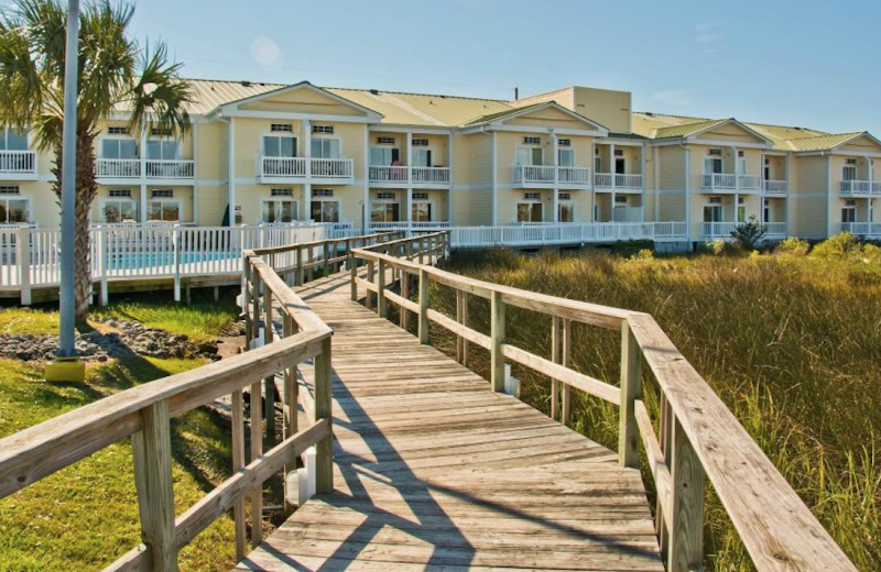 Exterior view of Palm Suites Hotel.