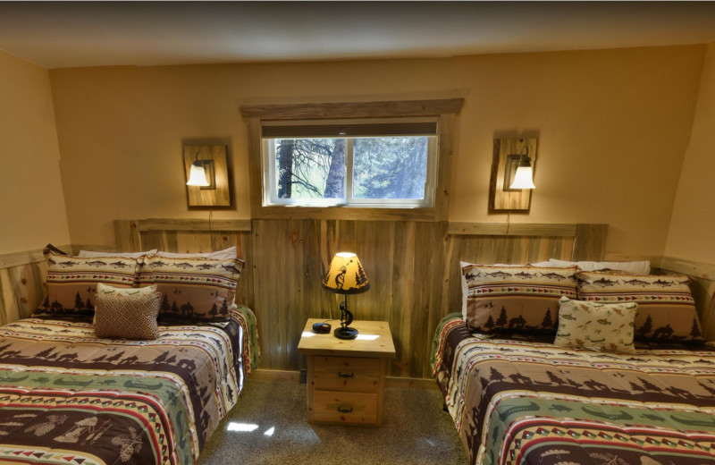 Cabin bedroom at Workshire Lodge.