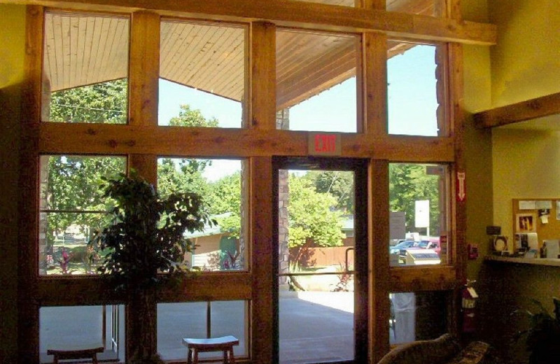 Lobby at Hochatown Country Lodge.