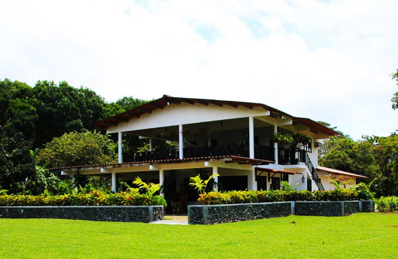 Exterior view of El Rio Negro Sport Fishing.