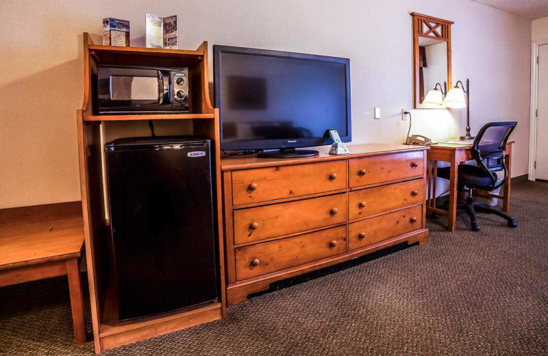 Guest room at Best Western Plus Ruby's Inn.