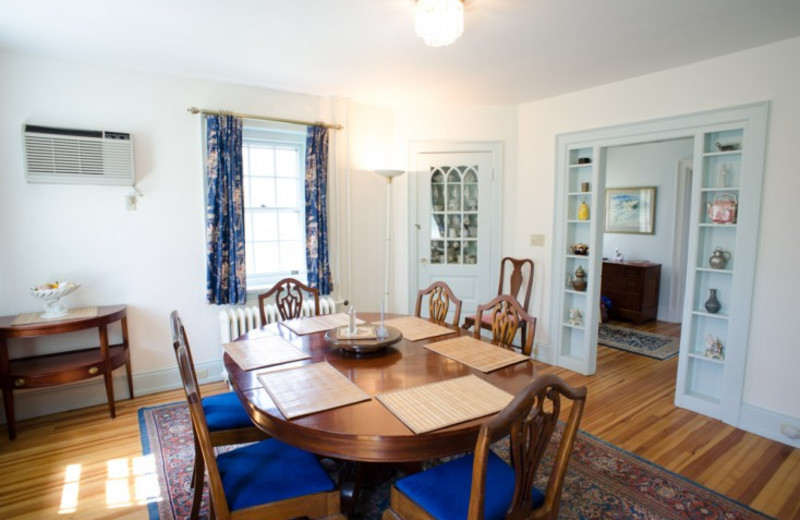 Cottage dining room at Beachmere Inn.