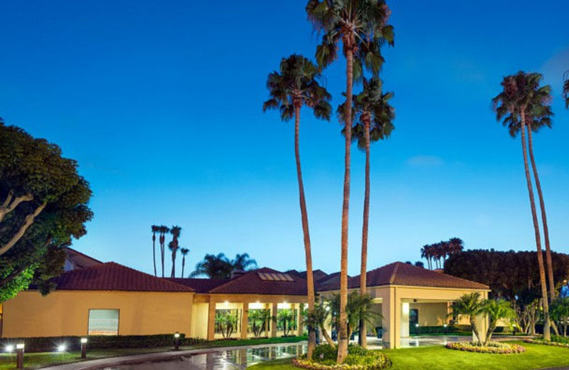 Exterior view of Courtyard by Marriott Anaheim Buena Park.