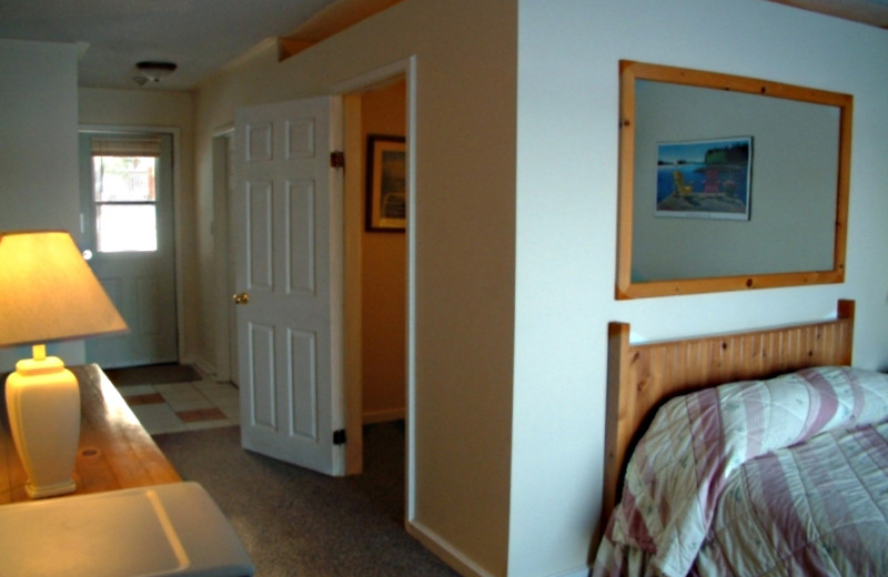 Guest room at Shamrock Lodge.