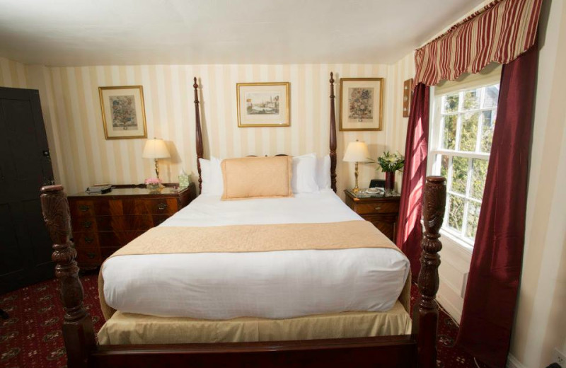 Guest room at Samuel Durfee House.