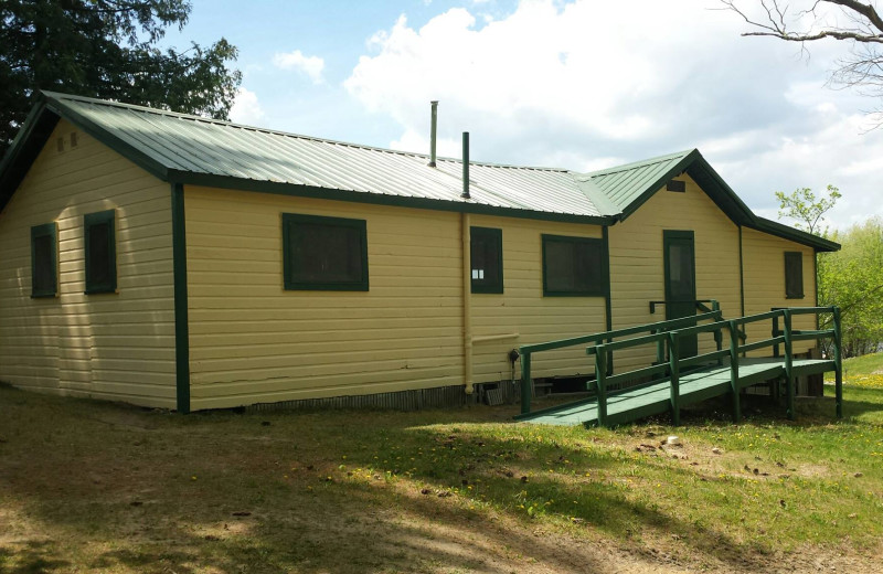 Cabin exterior at Eagle Ridge Resort.