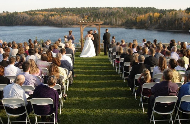 Wedding ceremony at Giants Ridge Golf and Ski Resort.