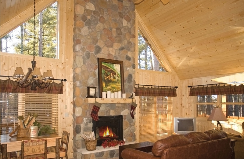 Cabin living room at The Beacons of Minocqua.