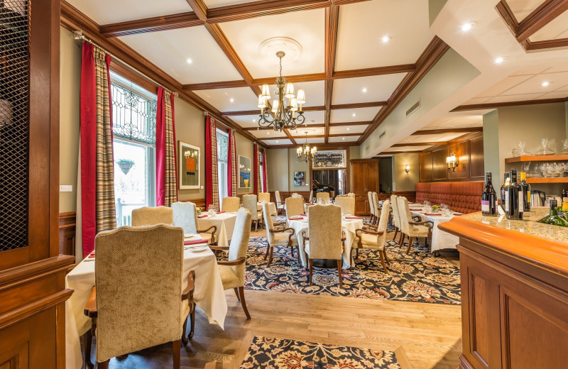 Dining room at Idlewyld Inn.