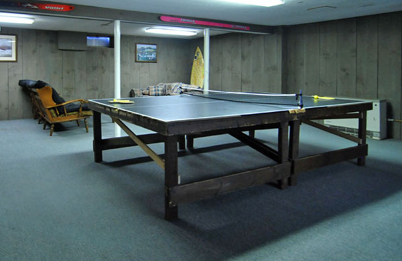 Ping pong table at Chalet Killington.