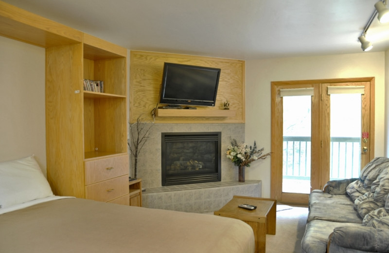 Rental bedroom at Mtn Managers Lodging.